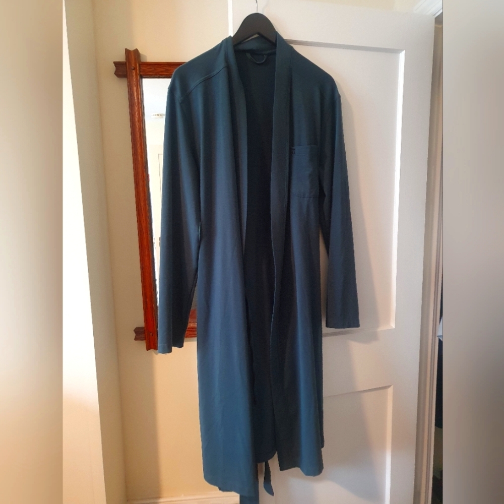 Tommy John Robe